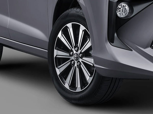 ಕಿಯಾ ಕಾರೆನ್ಸ್ ಕಾರಿಗೆ ಪೈಪೋಟಿಯಾಗಿ ಬಿಡುಗಡೆಯಾಗಲಿದೆ ಟೊಯೊಟಾ ಹೊಸ ಎಂಪಿವಿ ಕಾರು!