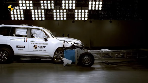 ಕ್ರ್ಯಾಶ್ ಟೆಸ್ಟ್‌ನಲ್ಲಿ ಗರಿಷ್ಠ ರೇಟಿಂಗ್ ಪಡೆದುಕೊಂಡ ಹೊಸ Toyota Land Cruiser ಎಸ್‍ಯುವಿ