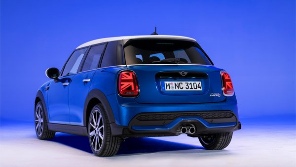 ಡಿಎಲ್ ಇಲ್ಲದೆ 70 ವರ್ಷ ಕಾರು ಚಾಲನೆ: 83ನೇ ವಯಸ್ಸಿಗೆ ಮೊದಲ ಬಾರಿ ಸಿಕ್ಕಿಬಿದ್ದ ಖರ್ತನಾಕ್ ಚಾಲಕ 