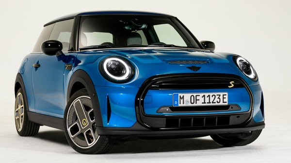 ಡಿಎಲ್ ಇಲ್ಲದೆ 70 ವರ್ಷ ಕಾರು ಚಾಲನೆ: 83ನೇ ವಯಸ್ಸಿಗೆ ಮೊದಲ ಬಾರಿ ಸಿಕ್ಕಿಬಿದ್ದ ಖರ್ತನಾಕ್ ಚಾಲಕ 