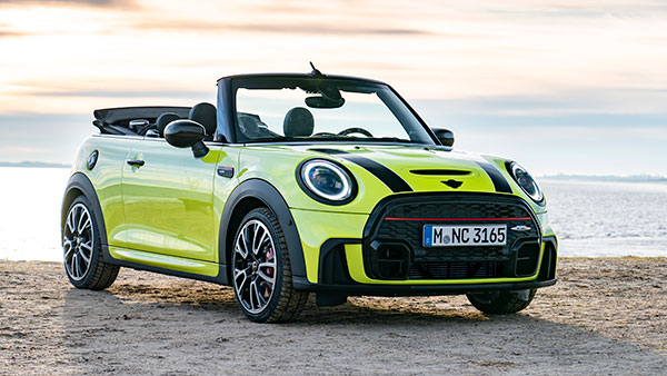 ಐಷಾರಾಮಿ Mini Cooper S ಕನ್ವರ್ಟಿಬಲ್ ಕಾರು ಖರೀದಿಸಿದ ಖ್ಯಾತ ನಟ