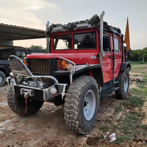 ಜನಪ್ರಿಯ ನಿಸ್ಸಾನ್ ಜೊಂಗಾ ವಾಹನದಂತೆ ಮಾಡಿಫೈಗೊಂಡ ಮಹೀಂದ್ರಾ ಬೊಲೆರೊ