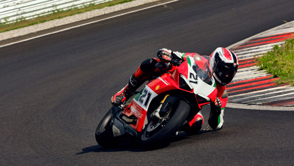 ಭಾರತದಲ್ಲಿ ಡುಕಾಟಿ ಪಾನಿಗಲೆ ವಿ2 ಬೇಲಿಸ್ ಸ್ಪೆಷಲ್ ಎಡಿಷನ್ ಬಿಡುಗಡೆ