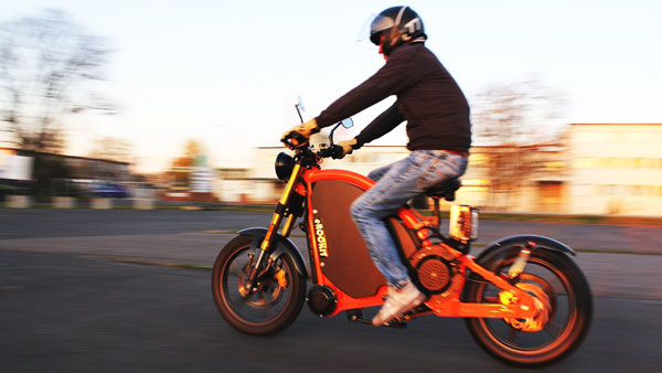 ಇ-ಬೈಕ್‌ಗಳಿಗೆ ಸಂಪೂರ್ಣ ಭಿನ್ನವಾದ ಇ-ರಾಕಿಟ್ ಲಿಮಿಟೆಡ್ ಎಡಿಷನ್ 100 ಬಿಡುಗಡೆ