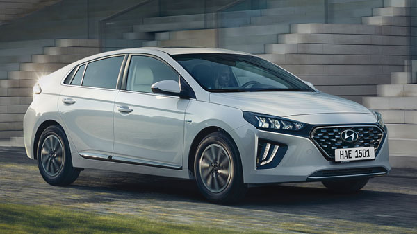 ವಾಹನ ಕೊಂಡರು ಬಳಸಲಾಗದ ದುಸ್ಥಿತಿ...ನೋಂದಣಿ ಸಂಖ್ಯೆಗಾಗಿ ಕಾಯುತ್ತಿದ್ದಾರೆ 3 ಲಕ್ಷ ಜನರು !