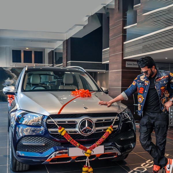 ಕೋಟಿ ಬೆಲೆಯ ಐಷಾರಾಮಿ ಕಾರು ಖರೀದಿಸಿದ ಖ್ಯಾತ ನಿರೂಪಕ ಮನೀಶ್ ಪೌಲ್