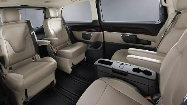 ಕೋಟಿ ಬೆಲೆಯ ಮರ್ಸಿಡಿಸ್ ಬೆಂಝ್ ವಿ-ಕ್ಲಾಸ್ ಕಾರು ಖರೀದಿಸಿದ ಬಾಲಿವುಡ್ ನಟಿ