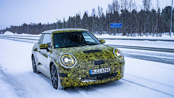 ನ್ಯೂ ಜನರೇಷನ್ ಮಿನಿ ಕೂಪರ್ ಎಸ್‌ಇ ಎಲೆಕ್ಟ್ರಿಕ್ ಕಾರಿನ ಟೀಸರ್ ಬಿಡುಗಡೆ