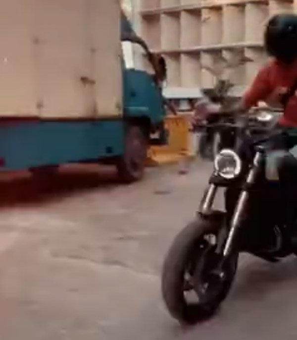 ಮತ್ತೊಂದು ದುಬಾರಿ ಬೈಕ್‌ ಖರೀದಿಸಿದ ಬಾಲಿವುಡ್‌ ನಟ ಶಾಹಿದ್ ಕಪೂರ್ !