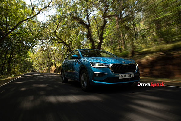 ಆಕರ್ಷಕ ವಿನ್ಯಾಸದ ಸ್ಕೋಡಾ ಸ್ಲಾವಿಯಾ 1.0 ವರ್ಷನ್ ಸೆಡಾನ್ ರಿವ್ಯೂ