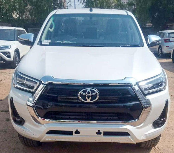 ಬಿಡುಗಡೆಗೂ ಮುನ್ನ ಡೀಲರ್ಸ್ ಯಾರ್ಡ್ ತಲುಪಿದ ಟೊಯೊಟಾ ಹೈಲಕ್ಸ್ ಪಿಕ್ಅಪ್