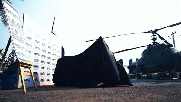 120ನೇ ವಾರ್ಷಿಕೋತ್ಸವದ ವಿಶೇಷ ಆವೃತ್ತಿಗಳನ್ನು ಸೆಲೆಬ್ರಿಟಿಗಳಿಗೆ ಡೆಲಿವರಿ ನೀಡಿದ ರಾಯಲ್‌ ಎನ್‌ಫೀಲ್ಡ್‌