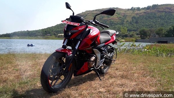 'ಎಲಾನ್', 'ಎಲಿಗಾಂಝ್' ಎಂಬ ಎರಡು ಕ್ಲಾಸಿಕ್ ಮಾದರಿಗಳ ತಯಾರಿಯಲ್ಲಿ ತೊಡಗಿದೆ ಬಜಾಜ್ ಪಲ್ಸರ್ 