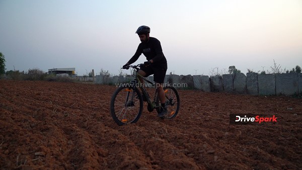 ಹೊಸ ಫೈರ್‌ಫಾಕ್ಸ್ ಬ್ಯಾಡ್ ಆಟಿಟ್ಯೂಡ್ ಎಕ್ಸ್ ಸೂಪರ್‌ ಬೈಸಿಕಲ್‌ ರಿವ್ಯೂ