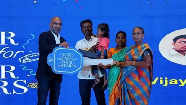 ಉದ್ಯಮ ಬೆಳವಣಿಗೆಗೆ ಕಾರಣರಾದ ಉದ್ಯೋಗಿಗಳಿಗೆ 100 ಕಾರುಗಳನ್ನು ಉಡುಗೊರೆಯಾಗಿ ನೀಡಿದ ಖಾಸಗಿ ಕಂಪನಿ