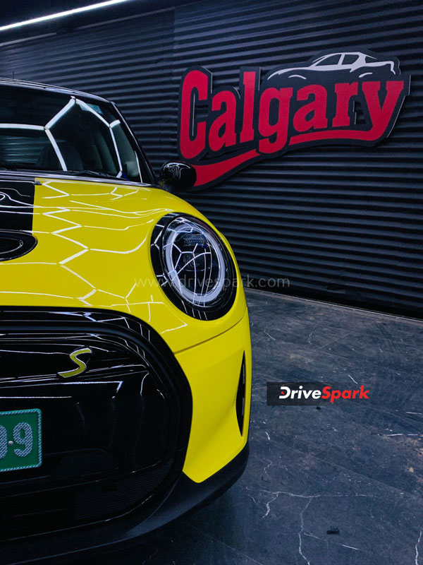 ಐಷಾರಾಮಿ ಮಿನಿ ಎಲೆಕ್ಟ್ರಿಕ್ ಕಾರು ಖರೀದಿಸಿದ ಲೇಡಿ ಸೂಪರ್ ಸ್ಟಾರ್ 