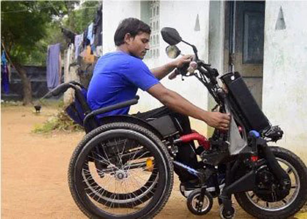 ವಿಕಲಚೇತನರಿಗಾಗಿ ಎಲೆಕ್ಟ್ರಿಕ್ ವೀಲ್‌ಚೇರ್ ಮೋಟಾರ್‌ಸೈಕಲ್ ನಿರ್ಮಿಸಿದ ನಿಯೋ ಮೋಷನ್ 