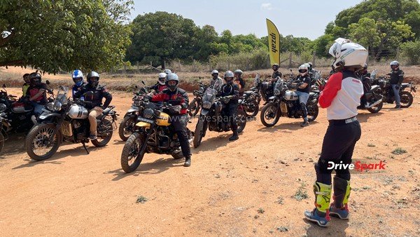 ಗ್ರಾಹಕರಿಗೆ ಆಫ್‌ ರೋಡ್‌ ತರಬೇತಿ ನೀಡಲು ಜಾವಾ ಯೆಜ್ಡಿ ನೊಮಾಡ್ಸ್ ಟ್ರಯಲ್ ಅಟ್ಯಾಕ್ ಆಯೋಜನೆ 