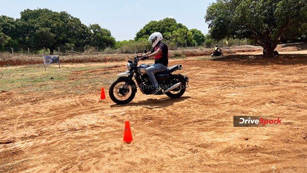 ಗ್ರಾಹಕರಿಗೆ ಆಫ್‌ ರೋಡ್‌ ತರಬೇತಿ ನೀಡಲು ಜಾವಾ ಯೆಜ್ಡಿ ನೊಮಾಡ್ಸ್ ಟ್ರಯಲ್ ಅಟ್ಯಾಕ್ ಆಯೋಜನೆ 