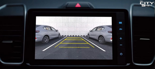  ಸಿಟಿ ಹೈಬ್ರಿಡ್ ಕಾರಿನ ಮೊದಲ ಬ್ಯಾಚ್ ಅನ್ನು ಗ್ರಾಹಕರಿಗೆ ವಿತರಿಸಿದ ಹೋಂಡಾ ಸಿಇಒ 