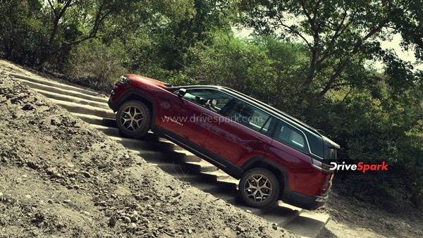 ಬಹುನೀರಿಕ್ಷಿತ 7 ಸೀಟರ್ ಸೌಲಭ್ಯದ ಜೀಪ್ ಮೆರಿಡಿಯನ್ ಎಸ್‌ಯುವಿ ಭಾರತದಲ್ಲಿ ಬಿಡುಗಡೆ