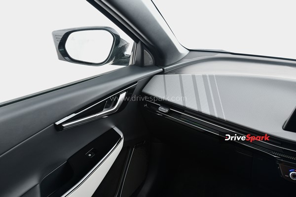 ಅಧಿಕ ರೇಂಜ್, ಆಕರ್ಷಕ ವಿನ್ಯಾಸ ಹೊಂದಿರುವ ಕಿಯಾ ಇವಿ6 ಎಲೆಕ್ಟ್ರಿಕ್ ಕಾರು ರಿವ್ಯೂ 