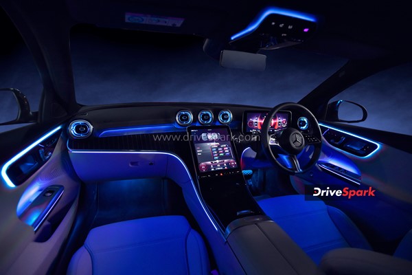 ಅತ್ಯಾಧುನಿಕ ಸೌಲಭ್ಯವುಳ್ಳ 2022ರ ಮರ್ಸಿಡಿಸ್ ಬೆಂಝ್ ಸಿ-ಕ್ಲಾಸ್ ರಿವ್ಯೂ