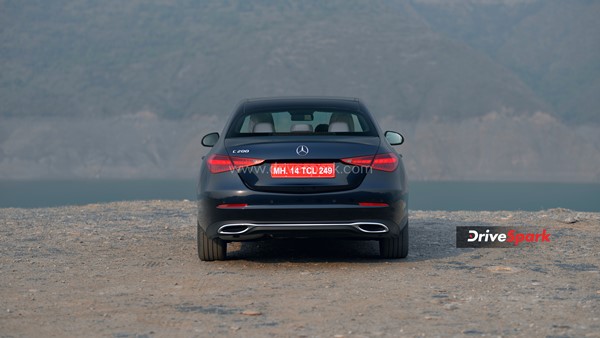 ಅತ್ಯಾಧುನಿಕ ಸೌಲಭ್ಯವುಳ್ಳ 2022ರ ಮರ್ಸಿಡಿಸ್ ಬೆಂಝ್ ಸಿ-ಕ್ಲಾಸ್ ರಿವ್ಯೂ