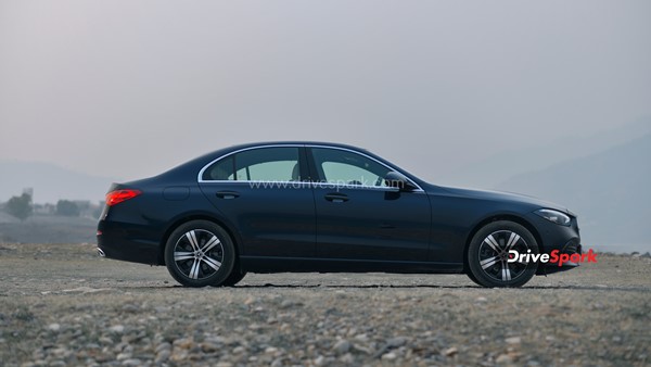 ಅತ್ಯಾಧುನಿಕ ಸೌಲಭ್ಯವುಳ್ಳ 2022ರ ಮರ್ಸಿಡಿಸ್ ಬೆಂಝ್ ಸಿ-ಕ್ಲಾಸ್ ರಿವ್ಯೂ