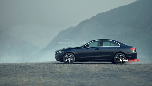 ಅತ್ಯಾಧುನಿಕ ಸೌಲಭ್ಯವುಳ್ಳ 2022ರ ಮರ್ಸಿಡಿಸ್ ಬೆಂಝ್ ಸಿ-ಕ್ಲಾಸ್ ರಿವ್ಯೂ