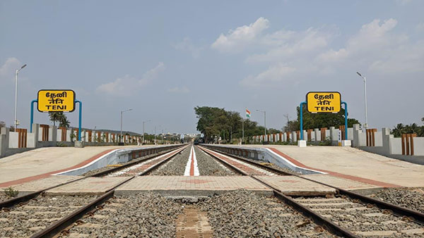 ರೈಲ್ವೇ ನಿಲ್ದಾಣಗಳಲ್ಲಿ ಹಳದಿ ಬೋರ್ಡ್‌ಗಳನ್ನೇ ಬಳಸುವ ಹಿಂದಿನ ಕುತೂಹಲಕಾರಿ ಮಾಹಿತಿ ಇಲ್ಲಿದೆ... 