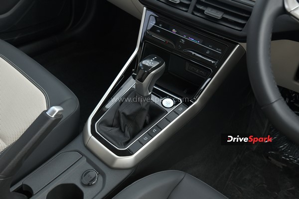  ಹೊಸ ಫೋಕ್ಸ್‌ವ್ಯಾಗನ್ ವರ್ಟಸ್ ರಿವ್ಯೂ: ವಿನ್ಯಾಸ, ಕಾರ್ಯಕ್ಷಮತೆ, ವೈಶಿಷ್ಟ್ಯಗಳ ಕುರಿತ ಮಾಹಿತಿ 