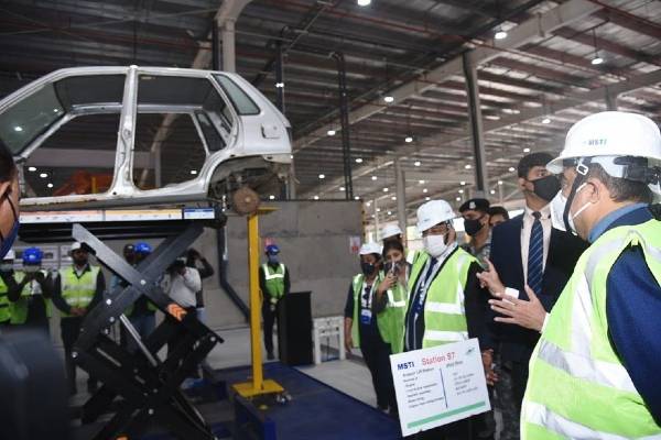 ದೇಶದ ಪ್ರಮುಖ ನಗರಗಳ 150 ಕಿ.ಮೀ ವ್ಯಾಪ್ತಿಯೊಳಗೆ ವಾಹನ ಸ್ಕ್ರ್ಯಾಪಿಂಗ್ ಕೇಂದ್ರಗಳ ನಿರ್ಮಾಣ 