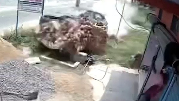 ನಿಯಂತ್ರಣ ತಪ್ಪಿ ಗೋಡೆಗೆ ಡಿಕ್ಕಿ: ತನ್ನ ಗುಣಮಟ್ಟವನ್ನು ಸಾಭೀತು ಪಡಿಸಿಕೊಂಡ ಟಾಟಾ ಪಂಚ್ 