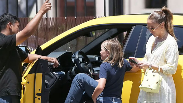 ದುಬಾರಿ BMW ಕಾರಿಗೆ ಡಿಕ್ಕಿ ಹೊಡೆದ ಹಾಲಿವುಡ್ ಖ್ಯಾತ ನಟನ 10 ವರ್ಷದ ಮಗ 