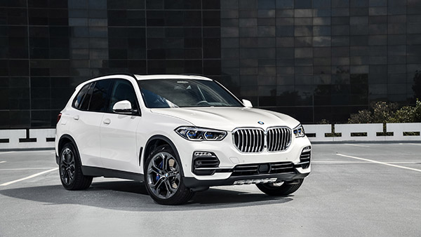 ನಟಿ ನಯನತಾರಾ ಮದುವೆಯಲ್ಲಿ ಪ್ರಮುಖ ಆಕರ್ಷಣೆಯಾದ ಸೆಲೆಬ್ರಿಟಿಗಳ ಐಷಾರಾಮಿ ಕಾರುಗಳು 