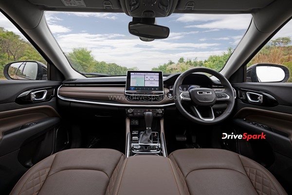 ಒಂದೇ ದಿನದಲ್ಲಿ ಬರೋಬ್ಬರಿ 60 ಮೆರಿಡಿಯನ್ ಕಾರುಗಳನ್ನು ವಿತರಿಸಿದ ಜೀಪ್ ಡೀಲರ್ 