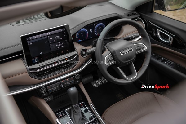 ಪತಿಯ ಹುಟ್ಟುಹಬ್ಬಕ್ಕೆ ದುಬಾರಿ ಬೆಲೆಯ ಕಾರು ಗಿಫ್ಟ್ ನೀಡಿದ ಜನಪ್ರಿಯ ನಟಿ