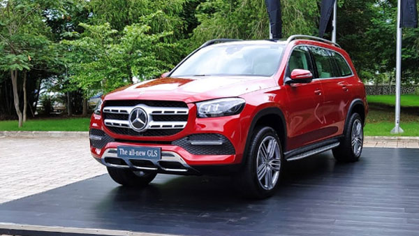 ಕೋಟಿ ಬೆಲೆಯ ಮರ್ಸಿಡಿಸ್ ಜಿಎಲ್ಎಸ್ ಎಸ್‍ಯುವಿ ಖರೀದಿಸಿದ ನಟ ವರುಣ್ 