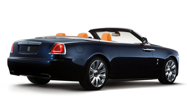 ಕಳ್ಳತನವಾಗಿದ್ದ ರೋಲ್ಸ್ ರಾಯ್ಸ್ ಐಷಾರಾಮಿ ಕಾರನ್ನು ಕೆಲವೇ ಗಂಟೆಗಳಲ್ಲಿ ಪತ್ತೆಹಚ್ಚಿದ ಮಾಲೀಕ ಕಳ್ಳತನವಾಗಿದ್ದ ರೋಲ್ಸ್ ರಾಯ್ಸ್ ಐಷಾರಾಮಿ ಕಾರನ್ನು ಕೆಲವೇ ಗಂಟೆಗಳಲ್ಲಿ ಪತ್ತೆಹಚ್ಚಿದ ಮಾಲೀಕ