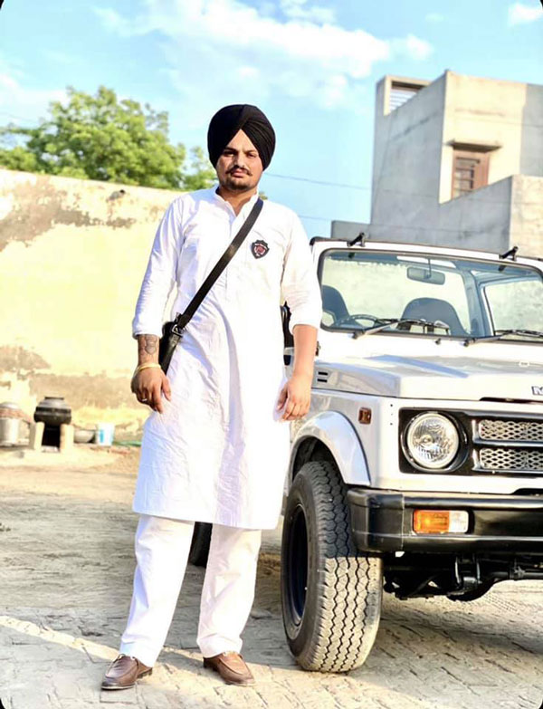 ಹತ್ಯೆಗೊಳಗಾದ ಪಂಜಾಬಿ ಗಾಯಕ ಸಿಧು ಮೂಸೆ ವಾಲಾ ಬಳಸುತ್ತಿದ್ದ ಐಷಾರಾಮಿ ಕಾರುಗಳಿವು! 