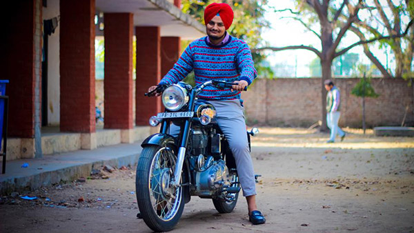 ಹತ್ಯೆಗೊಳಗಾದ ಪಂಜಾಬಿ ಗಾಯಕ ಸಿಧು ಮೂಸೆ ವಾಲಾ ಬಳಸುತ್ತಿದ್ದ ಐಷಾರಾಮಿ ಕಾರುಗಳಿವು! 