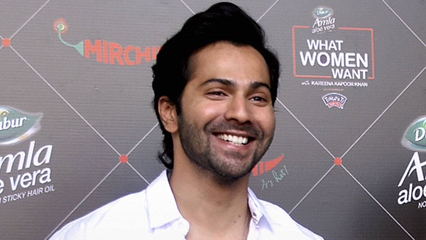 ಕೋಟಿ ಬೆಲೆಯ ಮರ್ಸಿಡಿಸ್ ಜಿಎಲ್ಎಸ್ ಎಸ್‍ಯುವಿ ಖರೀದಿಸಿದ ನಟ ವರುಣ್ 