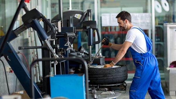  ಕಾರಿಗೆ ವೀಲ್ ಅಲೈನ್‌ಮೆಂಟ್ ಯಾವಾಗ ಮಾಡಬೇಕು: ಇದರಿಂದಾಗುವ ಪ್ರಯೋಜನಗಳೇನು? 