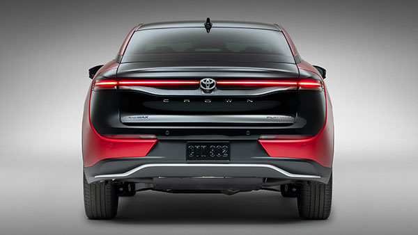 ಆಕರ್ಷಕ ವಿನ್ಯಾಸದಲ್ಲಿ ಹೊಸ ಟೊಯೊಟಾ ಕ್ರೌನ್ ಕಾರು ಅನಾವರಣ