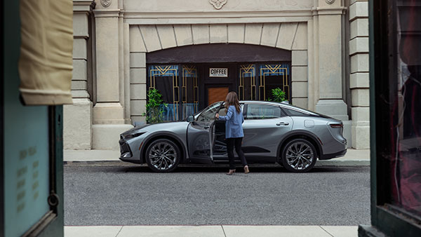 ಆಕರ್ಷಕ ವಿನ್ಯಾಸದಲ್ಲಿ ಹೊಸ ಟೊಯೊಟಾ ಕ್ರೌನ್ ಕಾರು ಅನಾವರಣ