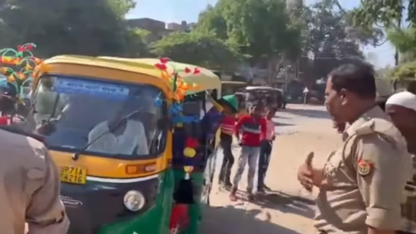  ಚಲಿಸುತ್ತಿರುವ ಟ್ರಕ್ ಮೇಲೆ ಶಕ್ತಿಮಾನ್‌ನಂತೆ ಸಾಹಸ: ಬಿದ್ದು ಕೈ-ಕಾಲು ಮುರಿದುಕೊಂಡ ವಿಡಿಯೋ ವೈರಲ್ 