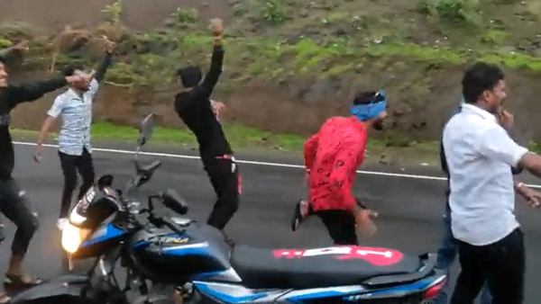 ದಾರಿ ಬಿಡ್ರಪ್ಪ ಎಂದು ಹಾರ್ನ್ ಮಾಡಿದ ಟ್ರಕ್ ಮುಂದೆ ನಾಗಿನ್ ಸ್ಟೆಪ್ಸ್ ಹಾಕಿದ ಬೈಕ್ ಸವಾರರು 