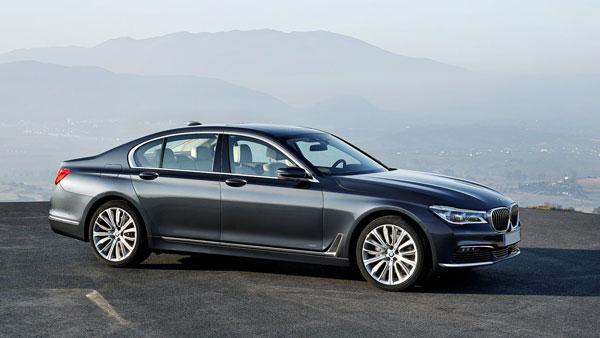 ಮಾಜಿ ವಿಶ್ವ ಸುಂದರಿ ಸುಶ್ಮಿತಾ ಸೇನ್ ಬಳಿ ಇರುವ ಐಷಾರಾಮಿ ಕಾರುಗಳಿವು..