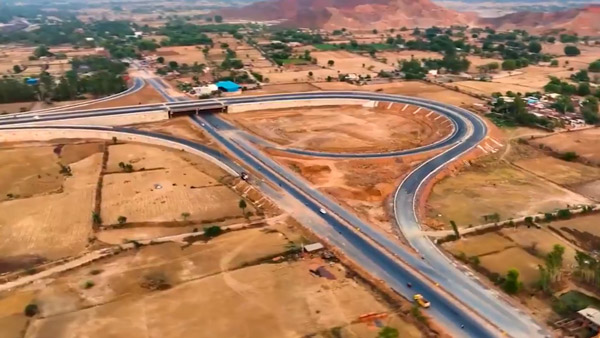 ರೂ.14 ಸಾವಿರ ಕೋಟಿ ವೆಚ್ಚದಲ್ಲಿ ನಿರ್ಮಾಣವಾಗಿರುವ ಬುಂದೇಲ್‌ಖಂಡ್ ಎಕ್ಸ್‌ಪ್ರೆಸ್‌ವೇ ವಿಶೇಷತೆಗಳಿವು!